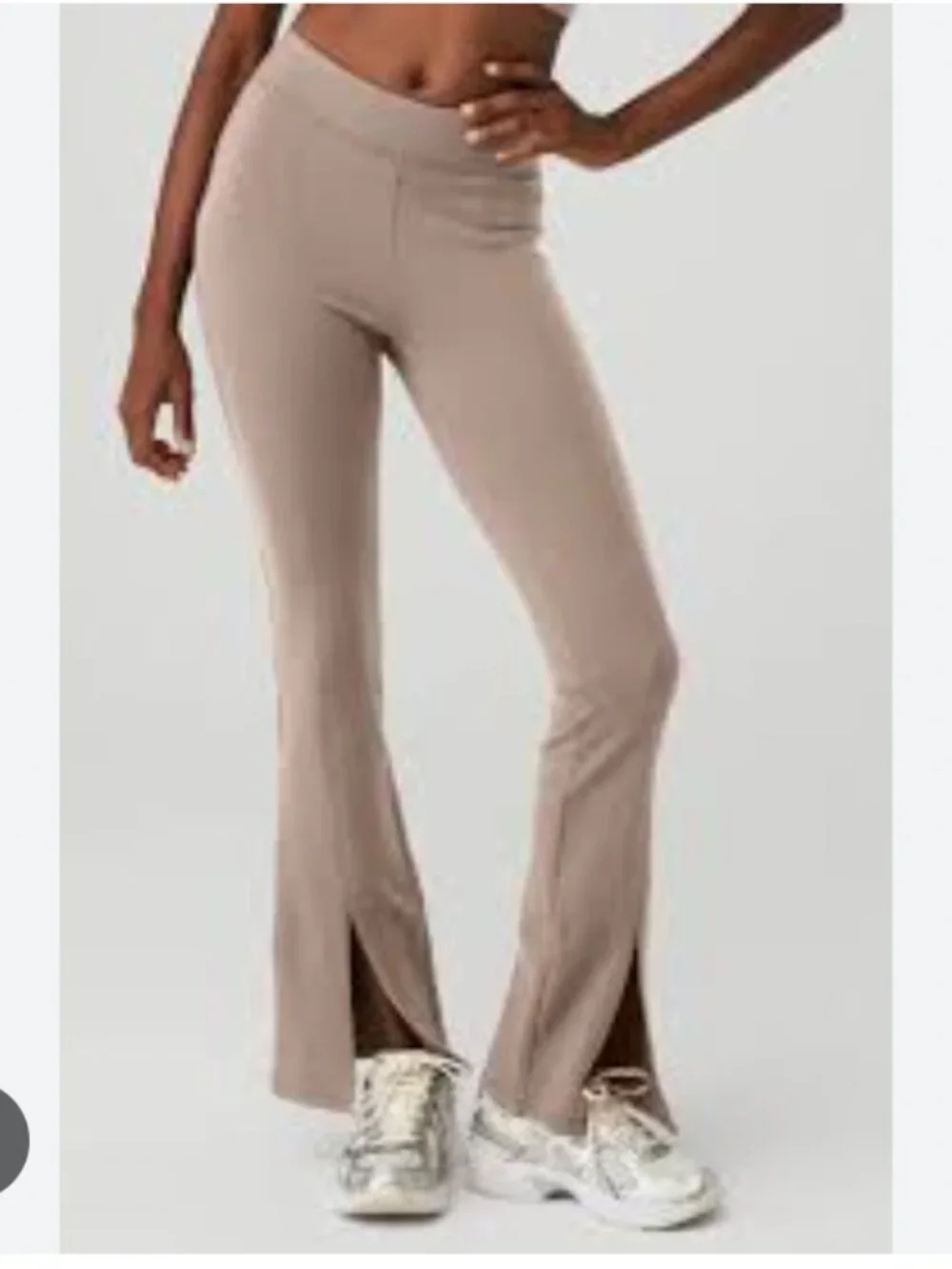 Alo Airbrush High-Waist Flutter Legging, Taupe, Size S